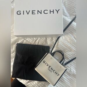 Givenchy White and Black Handbag